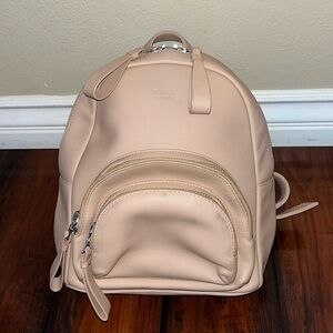 Valas los ángeles, backpack